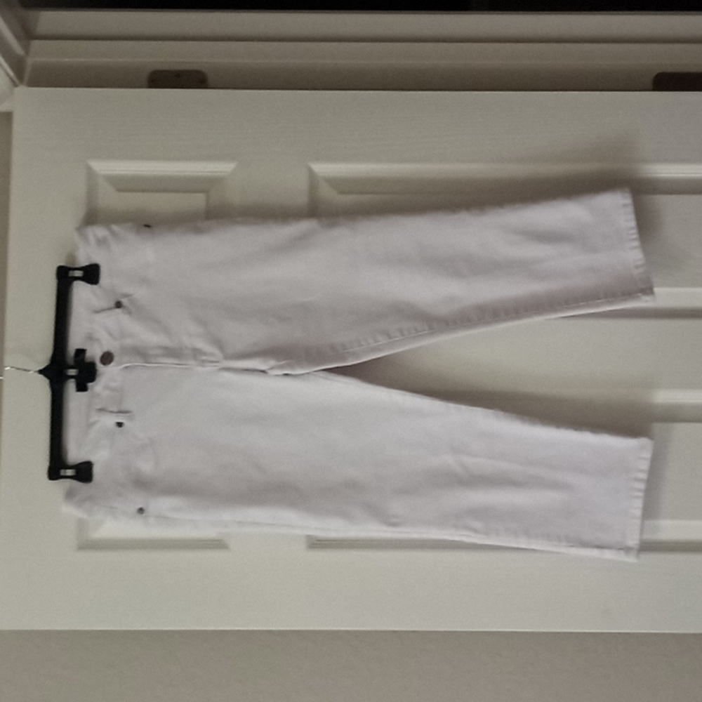 Women  capri